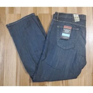 NEW Levi's Authentics Signature Jeans Mens 44x32 Blue Relaxed Fit Straight Denim